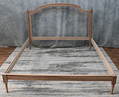 Lit classique de style Louis XVI pour chambre raffinée, meubles Dobois