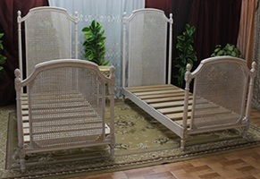 Lit élégant de style Louis XVI pour chambre classique, meubles Dobois