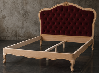 Chambre élégante avec lit baroque Louis XV - Meubles Dobois