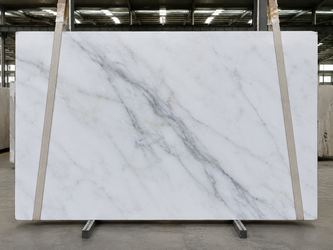 Plaque de marbre blanc intense pour plateau de meuble de style - LES MEUBLES DOBOIS