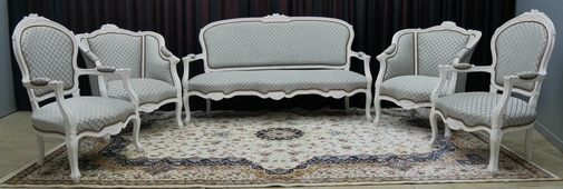 Canapé cabriolet style Louis XV finition patinée grise – MEUBLES DOBOIS