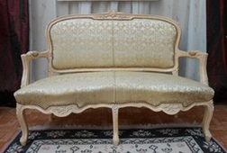 Salon cabriolet style Louis XV en velours bleu capitonné – MEUBLES DOBOIS