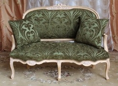 Salon cabriolet style Louis XV en velours vert émeraude – MEUBLES DOBOIS