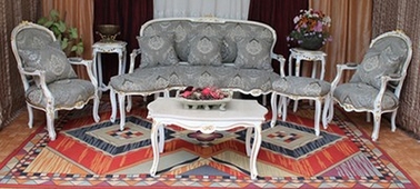 Canapé cabriolet style Louis XV en finition patinée grise – MEUBLES DOBOIS