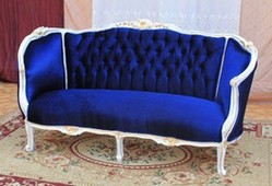 Canapé marquise style Louis XV en finition acajou foncé – MEUBLES DOBOIS