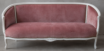 Banquette de style baroque avec dossier bas enveloppant
