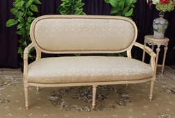 Canapé médaillon style Louis XVI finition bois naturel sculpté – MEUBLES DOBOIS