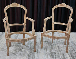 Fauteuil cabriolet enfant de style Louis XV en bois massif - MEUBLES DOBOIS