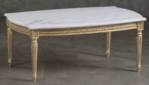 Table basse de salon style Louis XVI en bois doré blanchi avec plateau en marbre blanc Qarar - LES MEUBLES DOBOIS