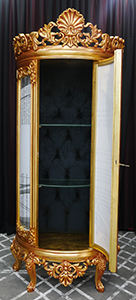 Vitrine demi-lune de style Louis XV dorée capitonné velours