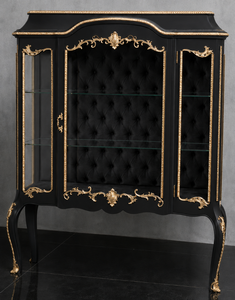 Grande vitrine baroque noire laquée et dorée avec intérieur capitonné noir